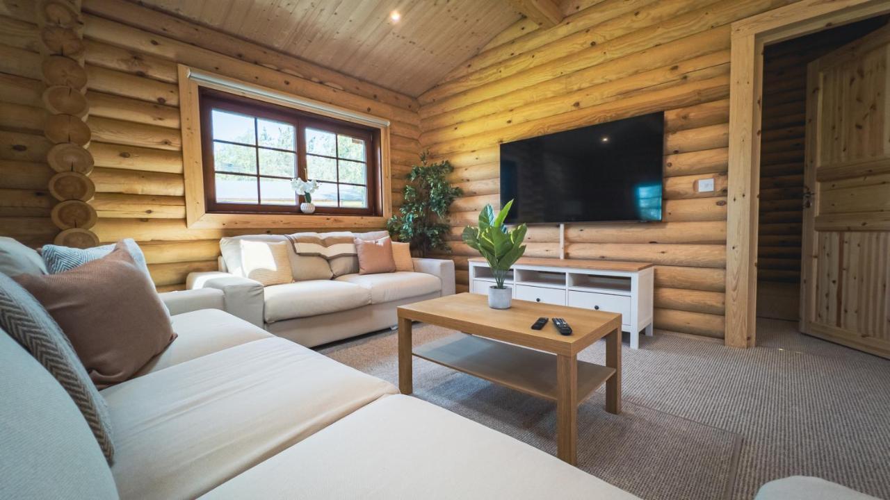 Aspen Lodge, Amazing New Log Cabin With Hot Tub - Sleeps 6 - Felmoor Park モーペス エクステリア 写真