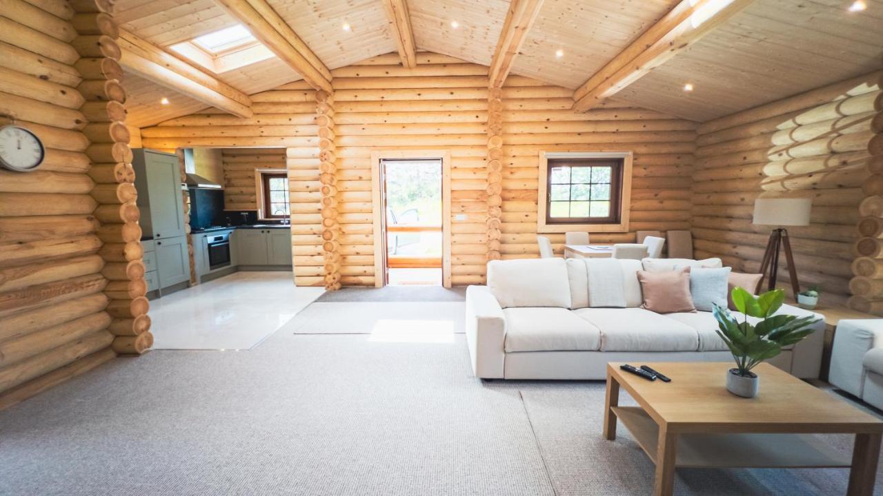 Aspen Lodge, Amazing New Log Cabin With Hot Tub - Sleeps 6 - Felmoor Park モーペス エクステリア 写真