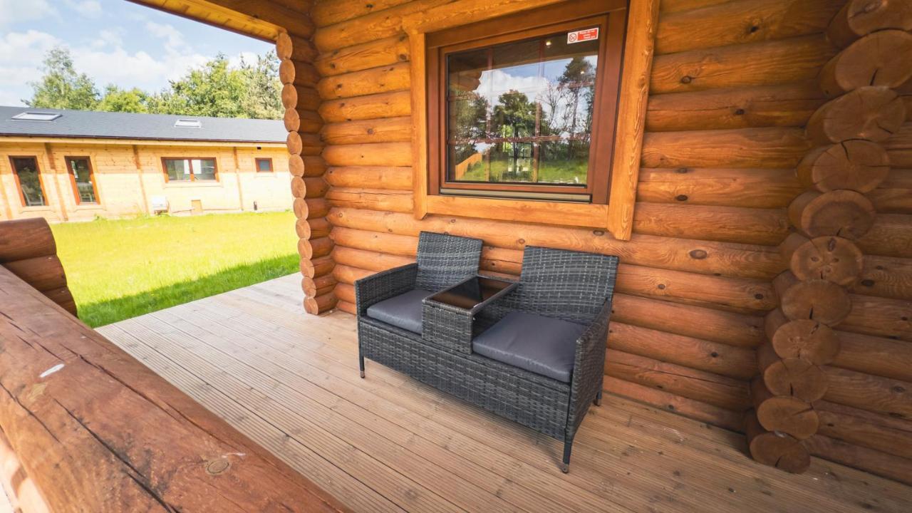 Aspen Lodge, Amazing New Log Cabin With Hot Tub - Sleeps 6 - Felmoor Park モーペス エクステリア 写真