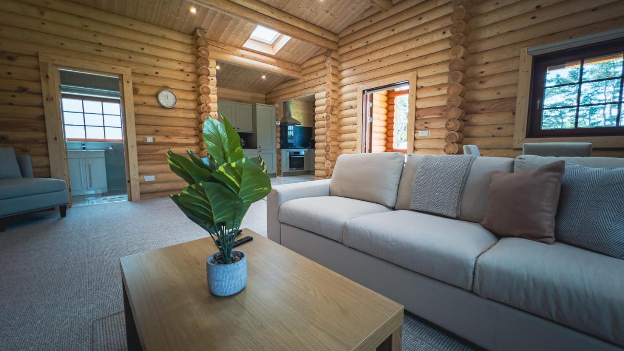 Aspen Lodge, Amazing New Log Cabin With Hot Tub - Sleeps 6 - Felmoor Park モーペス エクステリア 写真