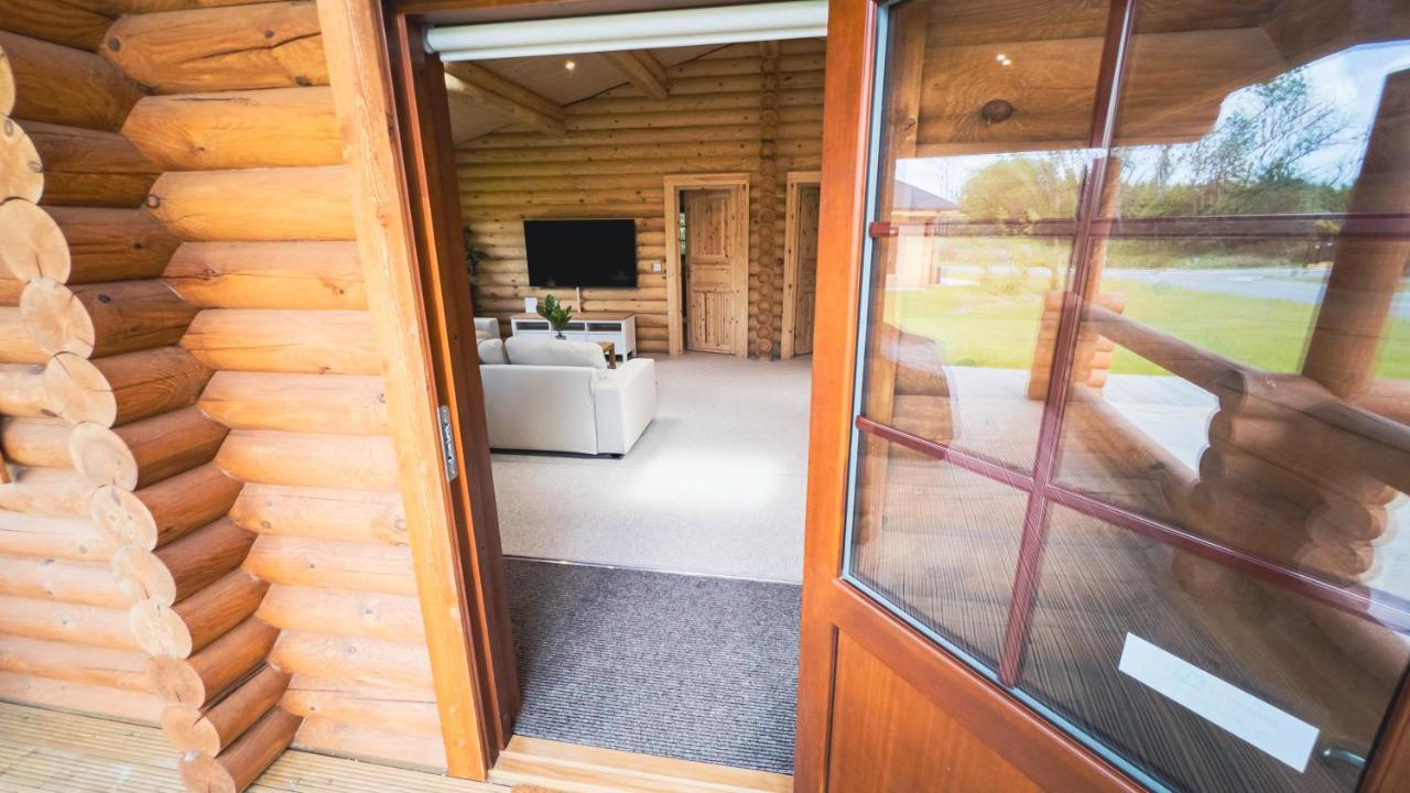 Aspen Lodge, Amazing New Log Cabin With Hot Tub - Sleeps 6 - Felmoor Park モーペス エクステリア 写真