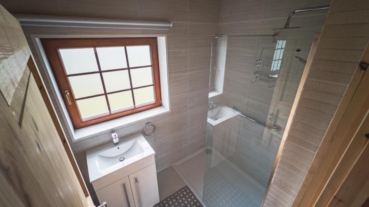 Aspen Lodge, Amazing New Log Cabin With Hot Tub - Sleeps 6 - Felmoor Park モーペス エクステリア 写真
